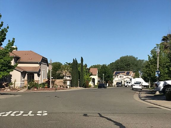 4th image of 1425 Cedar Dr