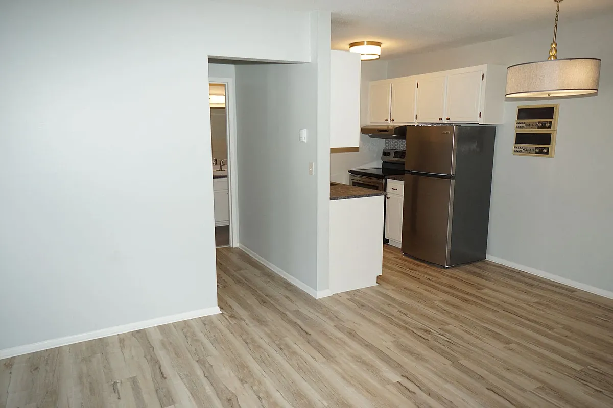 Building Photo - Maple Commons Apartments