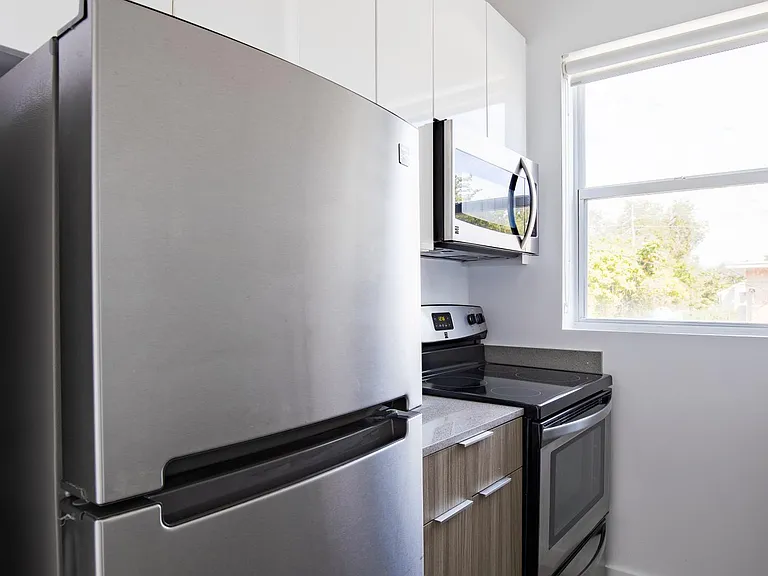 1814 SW 22nd Ave #8 — Photo 10