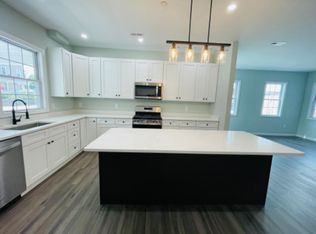 43 Oread St, Worcester, MA 01608