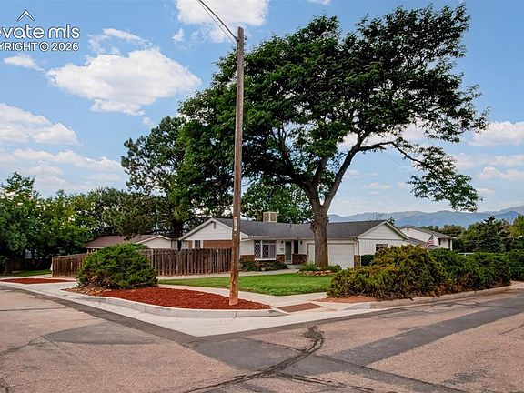 2nd image of 3615 Dundee Pl