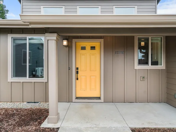 12258 Meadowlawn Dr, Oregon City, OR 97045