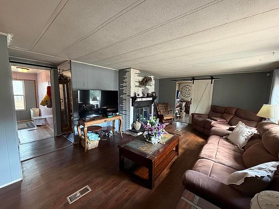 3rd image of 4256 Jonathan Dr