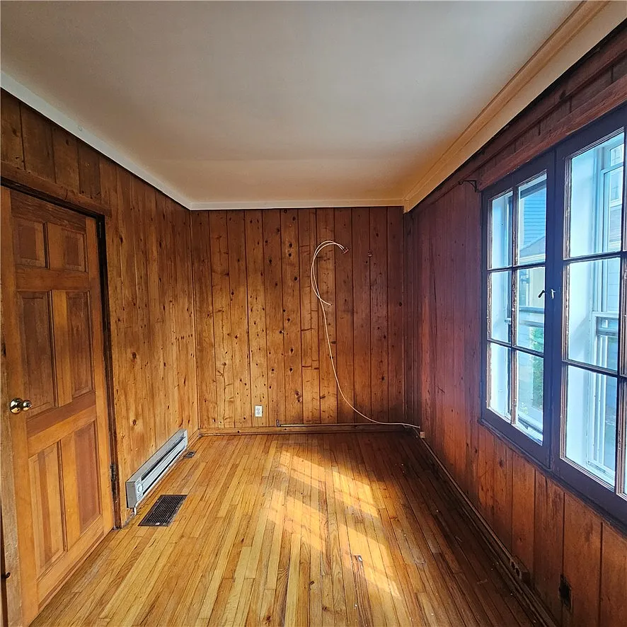 2 bed, 1.0 bath, 1966 sqft, $1,450 — Photo 3