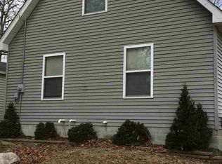 643 Lakeshore Dr, Columbiaville, MI 48421