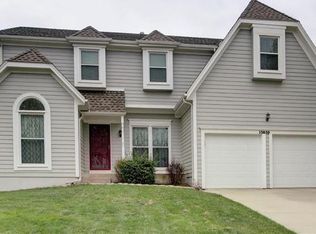 13859 S Seminole Dr, Olathe, KS 66062