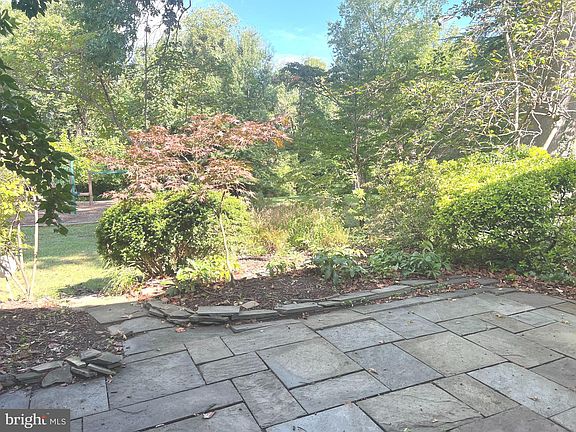 5th image of 1603 Mount Eagle Pl