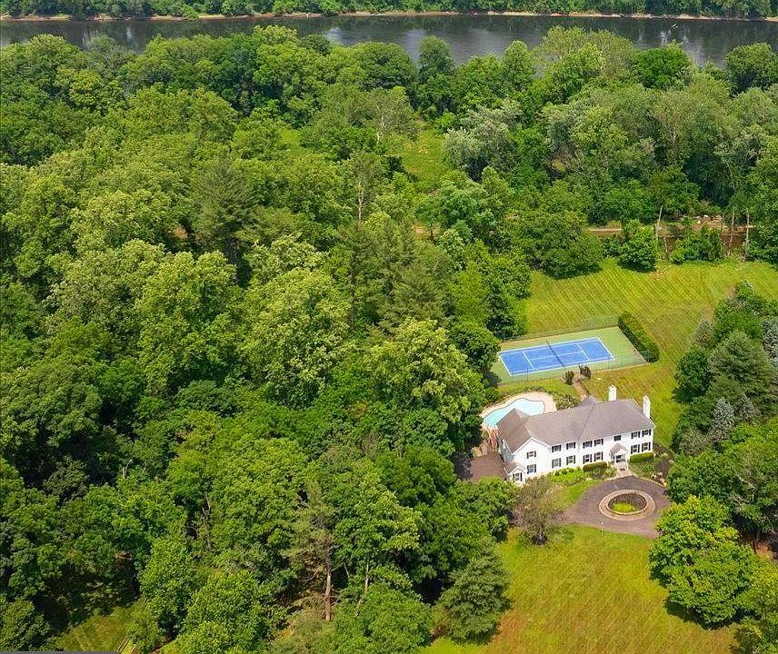 1st image of 1558 River Rd