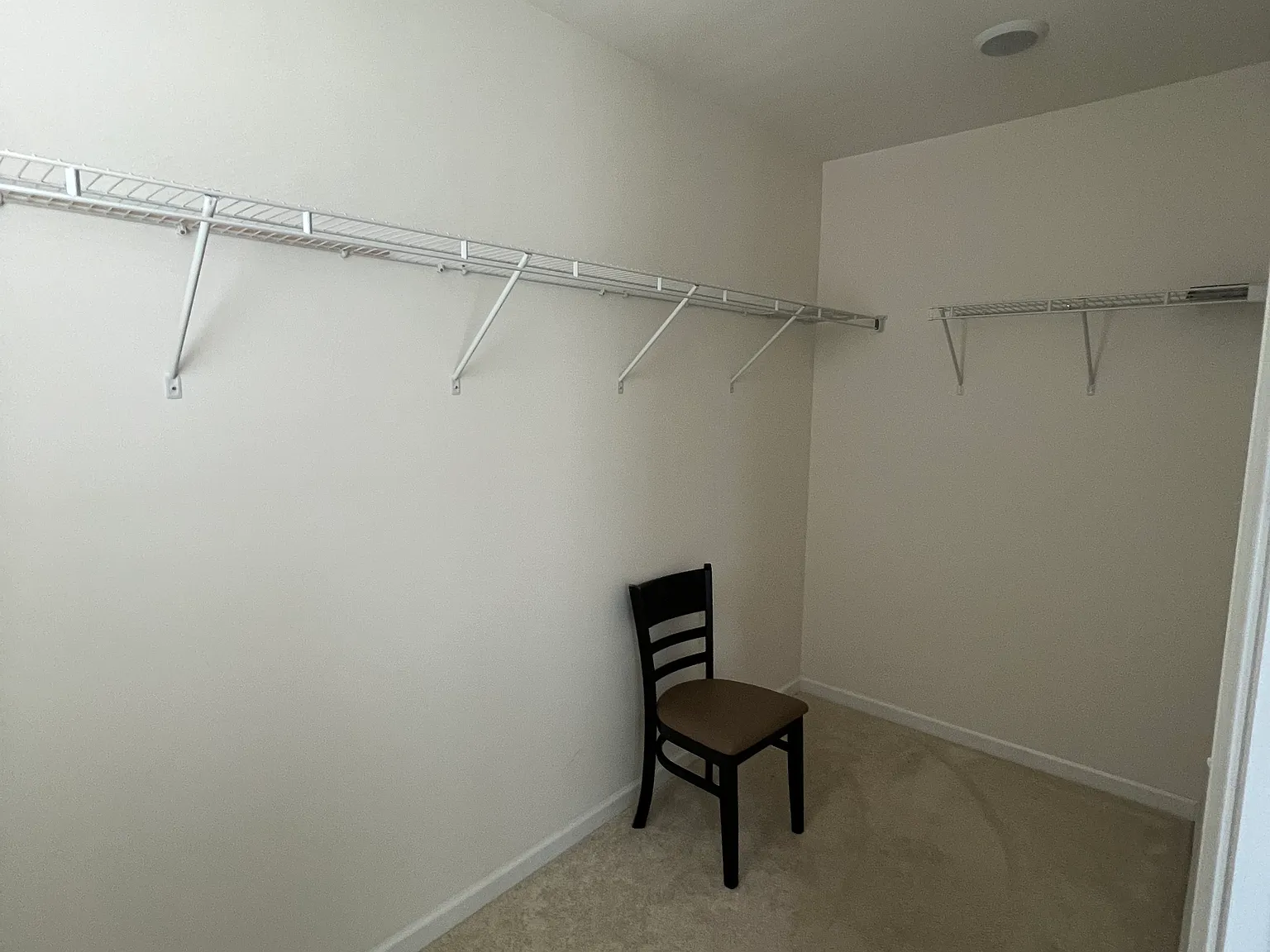 3 bed, 1698 sqft, $1,950 — Photo 3