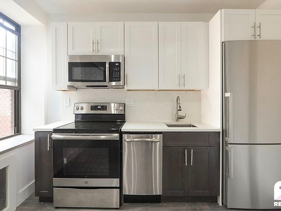 3rd image of 65 Seaman Ave APT 5D
