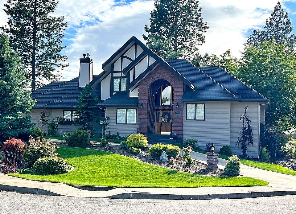 1st image of 3915 E 48th Ave