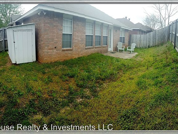3rd image of 408 Magnolia Ct