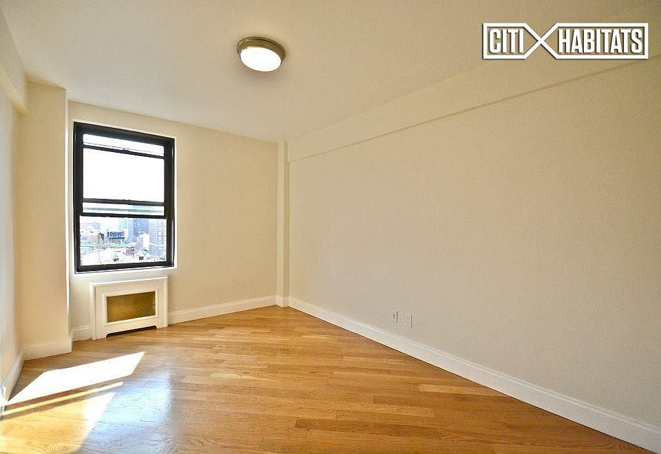2nd image of 99 Lafayette Ave APT 9D