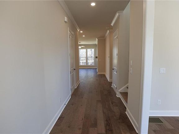 Not actual home. Photos of a previously built Bennett floorplan.