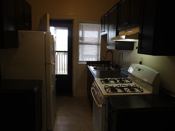 2nd image of 106 Pennsylvania Ave #C5