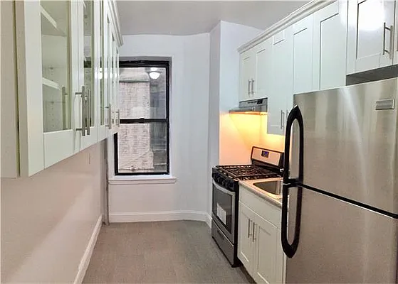 Rented by Century 21 Metropolitan | media 12