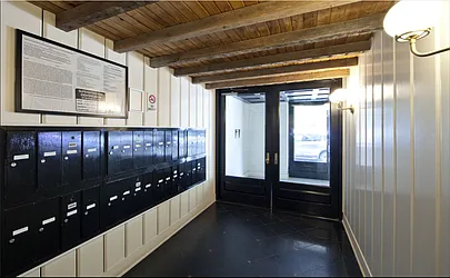 Rented by R New York