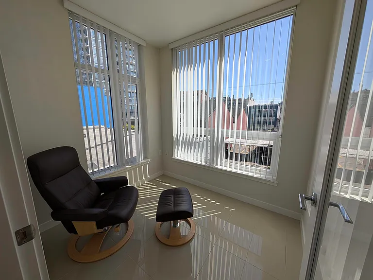 1708 Ontario St #4 — Photo 6