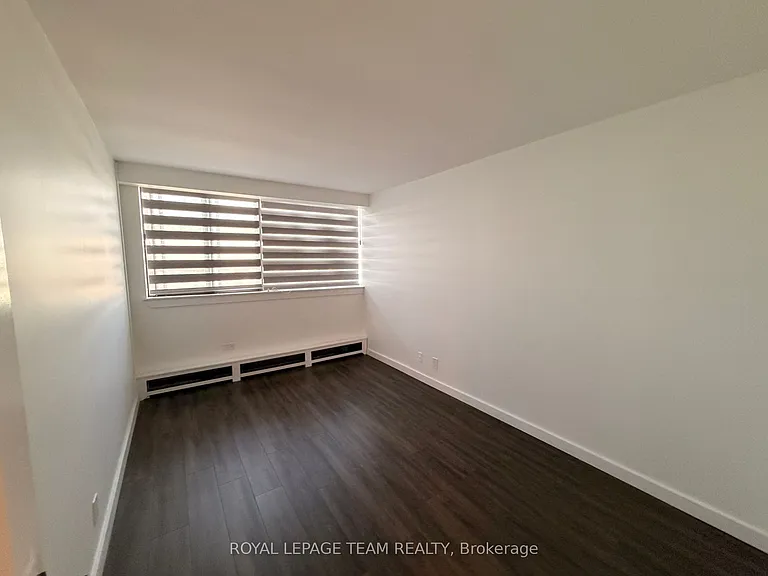 515 Saint Laurent Blvd #318 — Photo 28