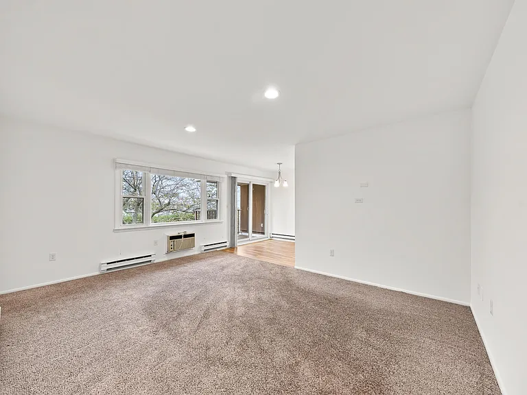 324 Shore Dr #B-8 — Photo 4