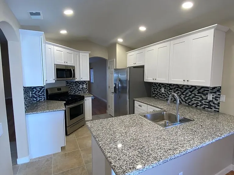 994 Trackers Glen Ave — Photo 9