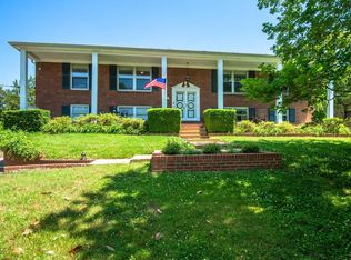 640 Harpeth Knoll Rd, Nashville, TN 37221