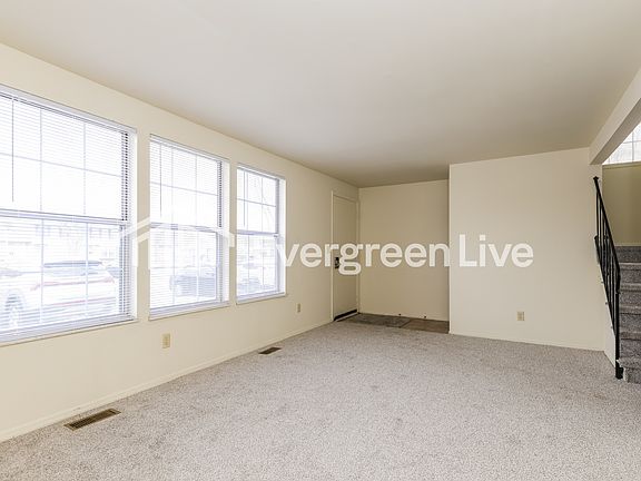 3rd image of 7641 Mount Hood Dr