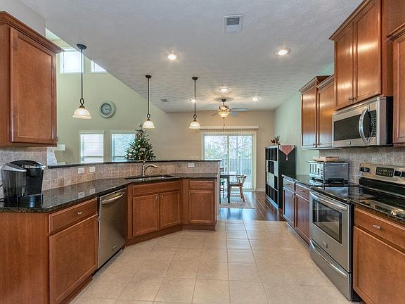 5th image of 7362 San Vista Dr
