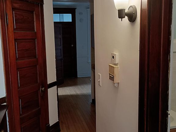 3rd image of 3617 N Paulina St APT 2