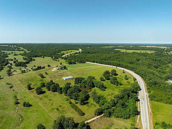 2nd image of 30 Ash Flat Dr