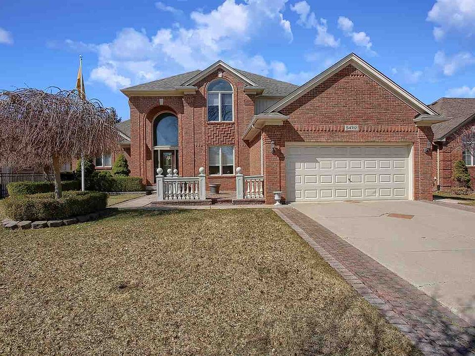 1st image of 54717 Petunia Dr