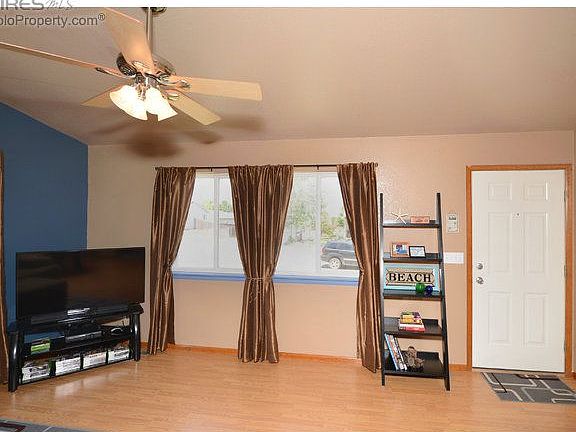 5th image of 204 W Juneberry St