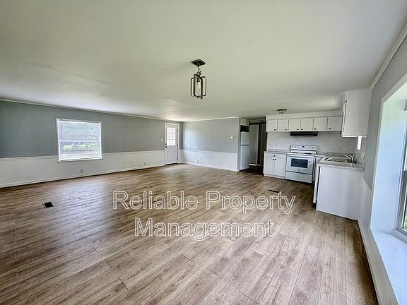 3rd image of 1548 Cornwallis Rd