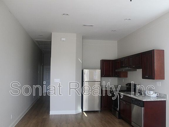 5th image of 1444 Tennessee St