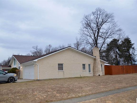 4th image of 749 Shelby Ave