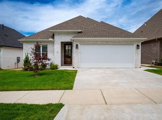 32 Fletcher Ridge Cir, Little Rock, AR 72223