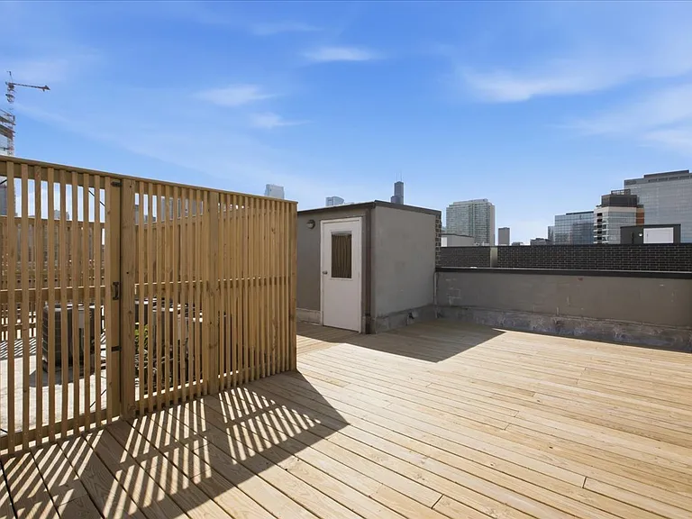 650 N Green St #4 — Photo 20