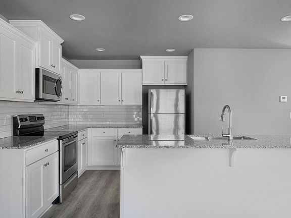 4th image of 3037 W Sandra St