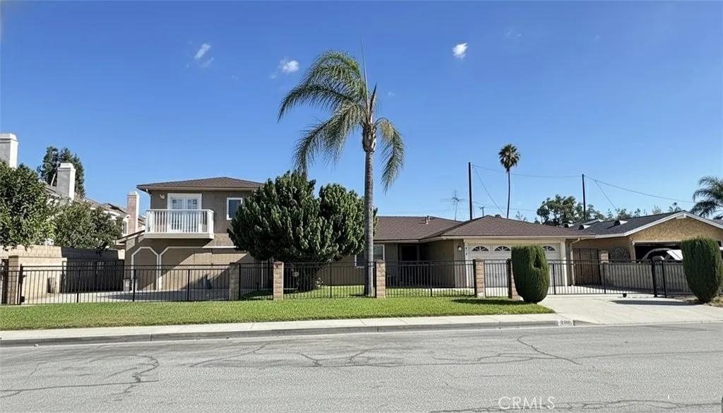 4 bed, 2160 sqft, $3,950 — Photo 1