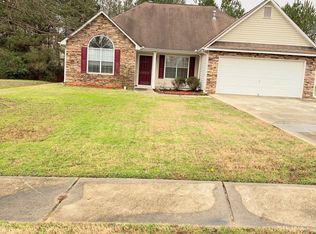 6051 W Creekview Ct, Rex, GA 30273