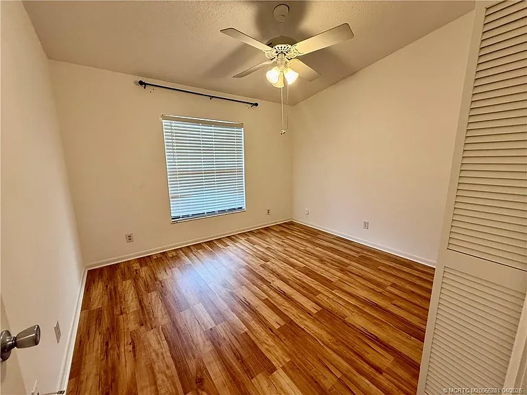 8005 SE Villa Cir — Photo 7