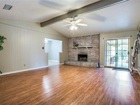 4th image of 1343 Laramie Pl
