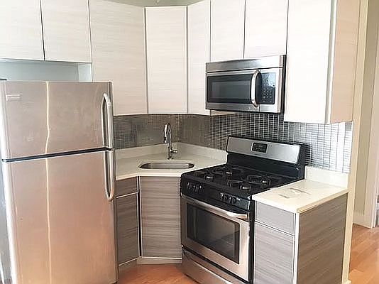 2nd image of 170 E 17th St #2E