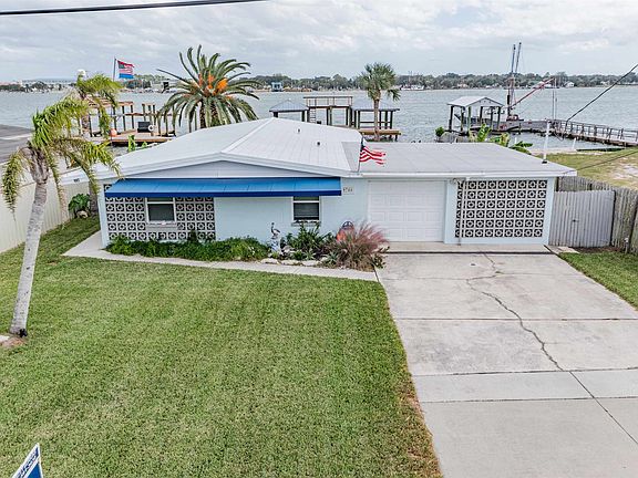 3rd image of 9744 Heckscher Dr