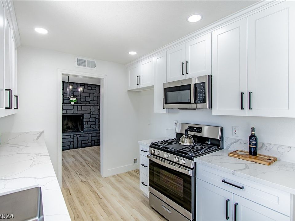 1st image of 7011 Wedgewood Way