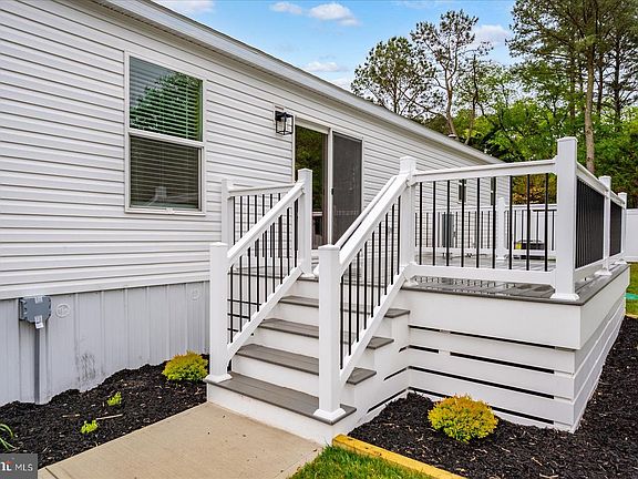5th image of 10323 Henry Rd #24B