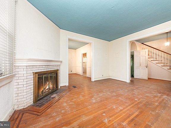 5th image of 811 Sylvania Ave