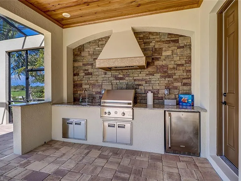 9902 Corso Bello Dr — Photo 45