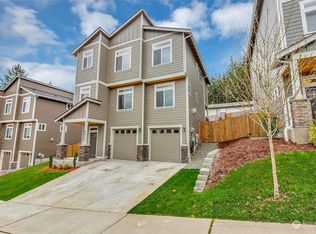 9037 Triumph Ave NE, Bremerton, WA 98311