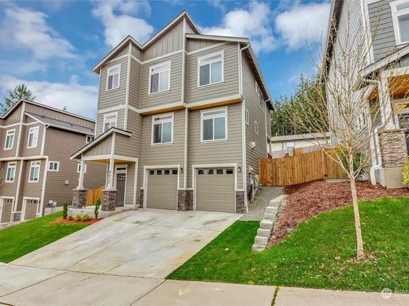9037 Triumph Avenue NE, Bremerton, WA 98311